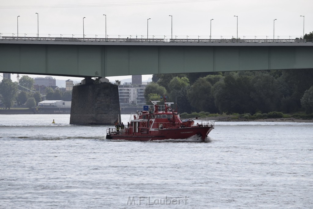 Schiff 1 Koeln in Hoehe der Koelner Zoobruecke P242.JPG - Miklos Laubert